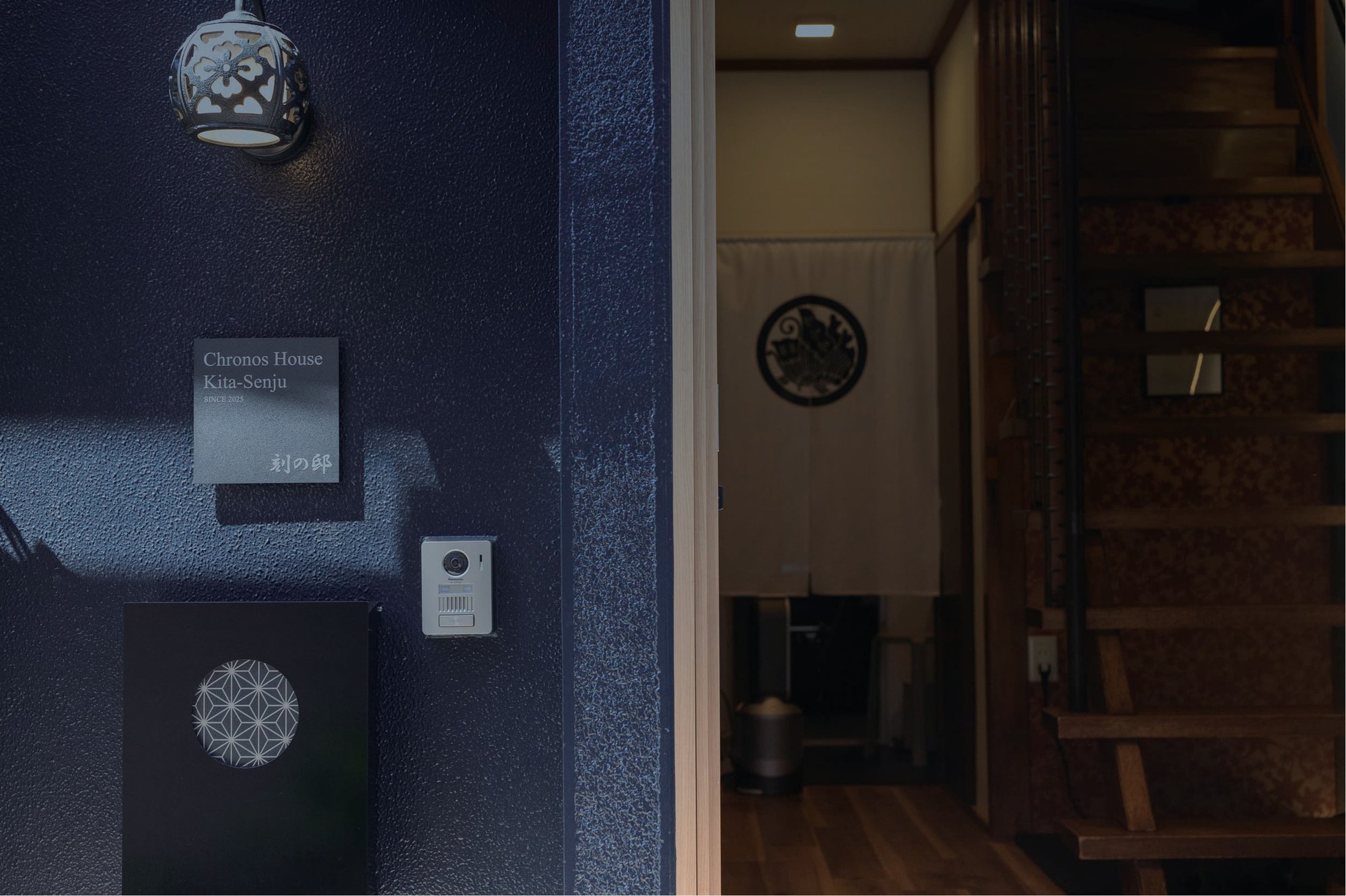 Chronos Houseの玄関まわりとインターホン