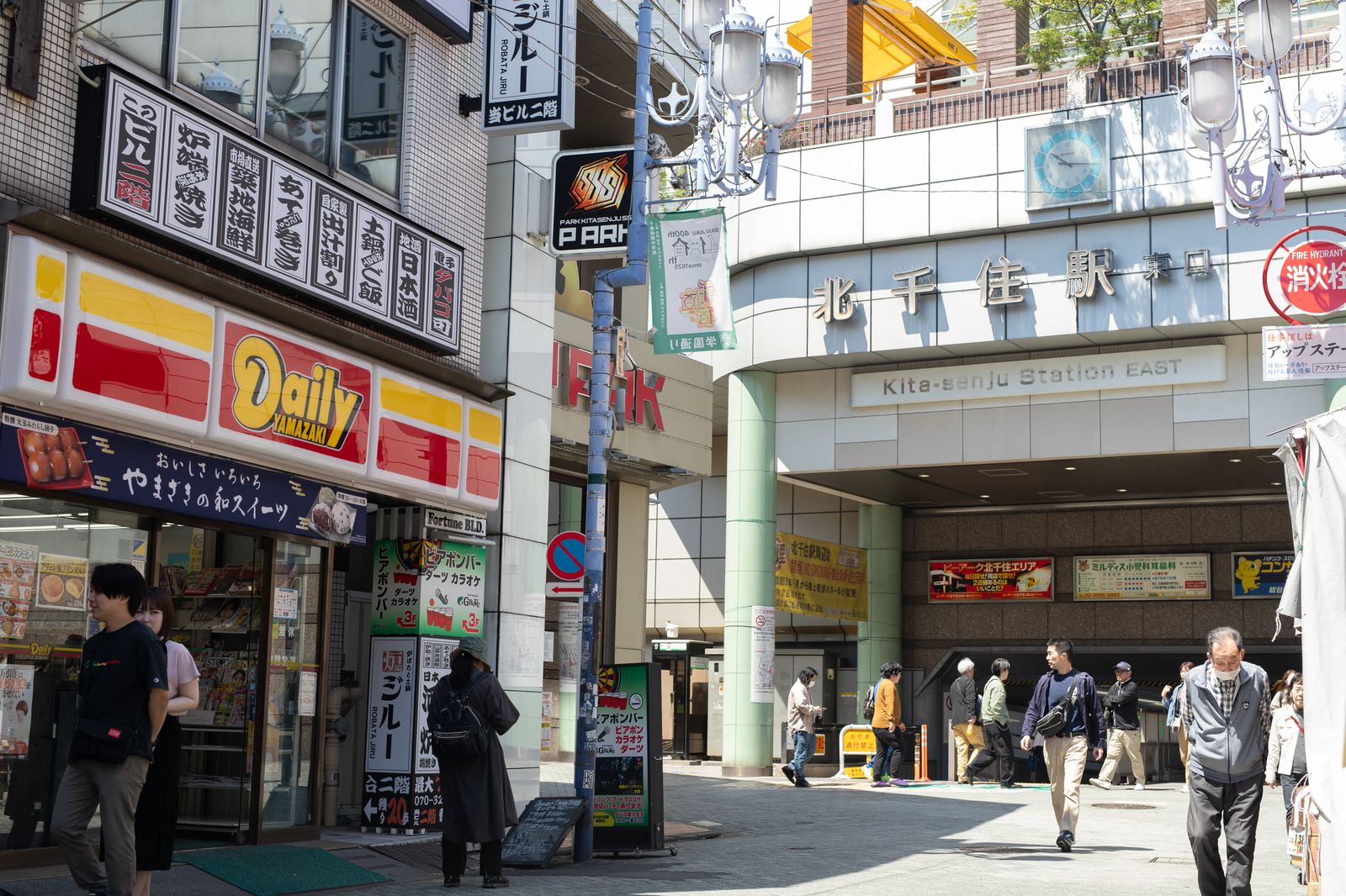 北千住駅前のにぎわい